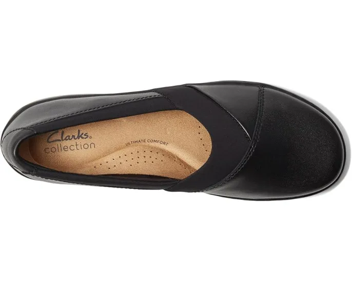 Туфли Clarks Cora Charm без застежки с миндалевидным носком и акцентной строчкой