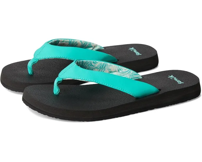 Сланцы Sanuk Yoga Mat II с оригинальной стелькой из коврика для йоги и переработанной подошвой