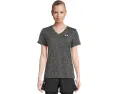 Under Armour футболка Tech Short Sleeve V-Neck Twist с V-образным вырезом и короткими рукавами