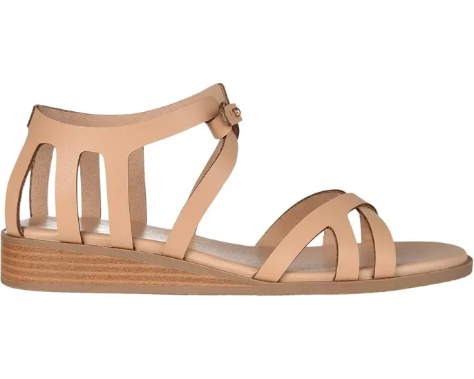 Сандалии Journee Collection Comfort Foam Monro на платформе из веганской кожи