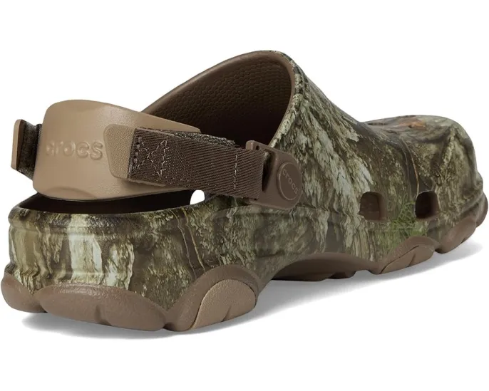 Кроксы Classic All-Terrain Clogs с камуфляжным принтом и ремешком