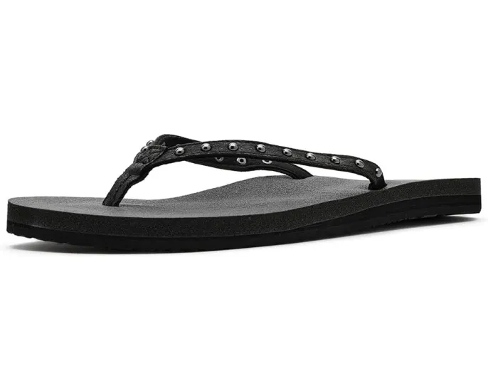 Sanuk Сандалии Yoga Joy II Stud с ремешком на заклепках и стелькой из коврика для йоги