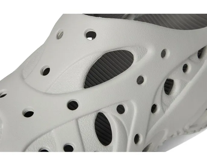 Клоги Crocs Caged с решетчатым дизайном для персонализации