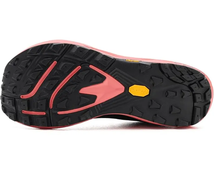 Трейловые кроссовки Topo Athletic MTN Racer 4 с системой гетр и подошвой Vibram Megagrip