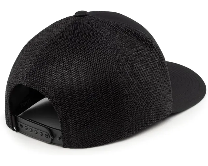 Кепка TravisMathew The Patch Floral с цветочным патчем и технологией Flexfit