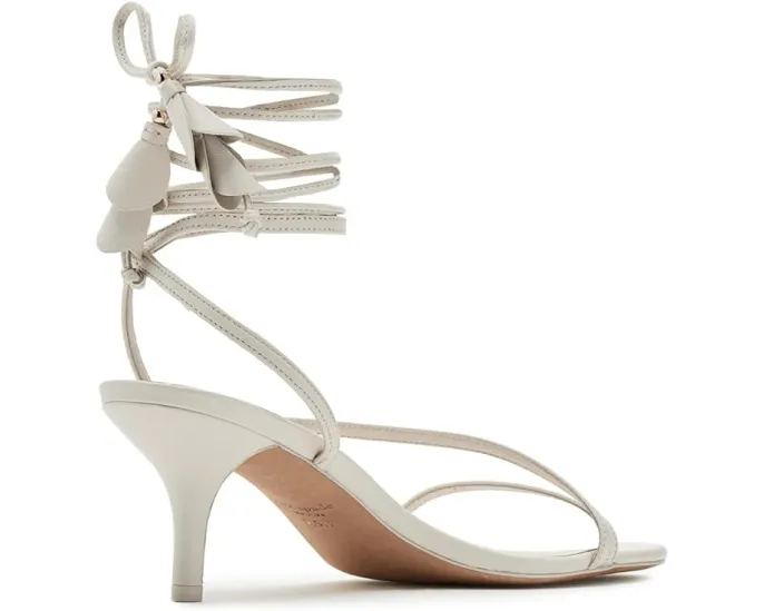 Босоножки Lily High Heel на каблуке-рюмочке от Kate Spade New York с кожаным верхом и открытым квадратным носком