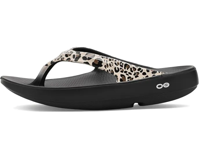 Сандалии OOFOS Oolala Limited с технологией восстановления OOfoam