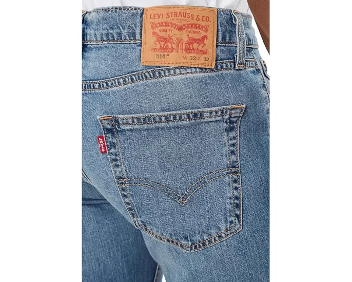 Джинсы Levi's 514 Straight с классическим прямым кроем и средней посадкой