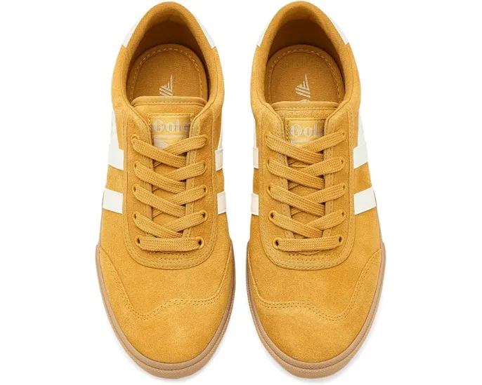 Кроссовки Badminton Suede от Gola с верхом из замши и винтажной подошвой