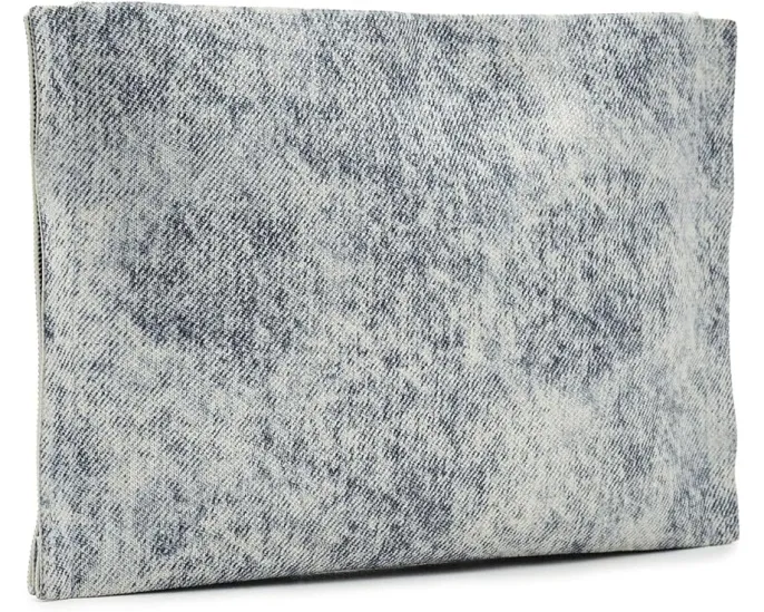 Джинсовый клатч Izzy из переработанного полиэстера AllSaints