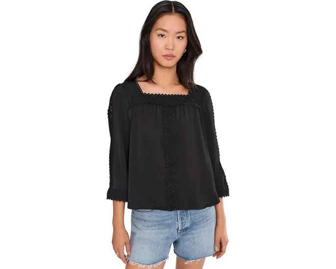 Блуза Vince Camuto с квадратным вырезом и кружевной кокеткой из полиэстера