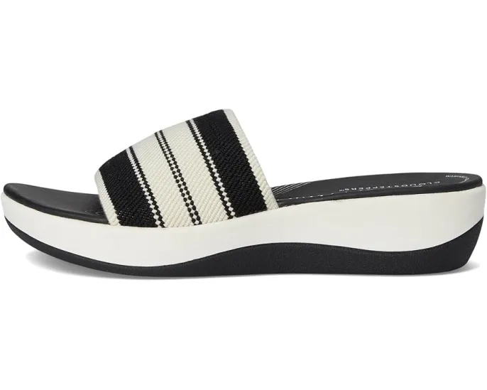 Сандалии Clarks Arla Hollis из коллекции Cloudsteppers на подошве из ЭВА