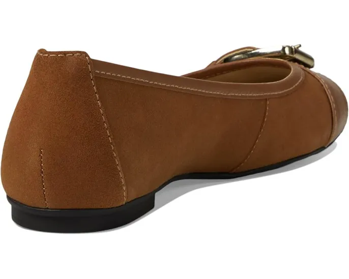 Балетки French Sole Ditto из замши с декоративной пряжкой
