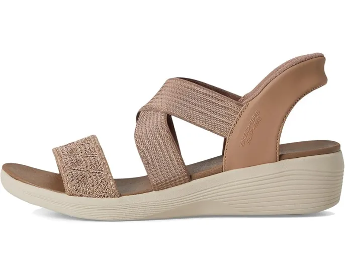 Сандалии Skechers Arya Very Demure Hands Free Slip Ins с технологией легкого надевания