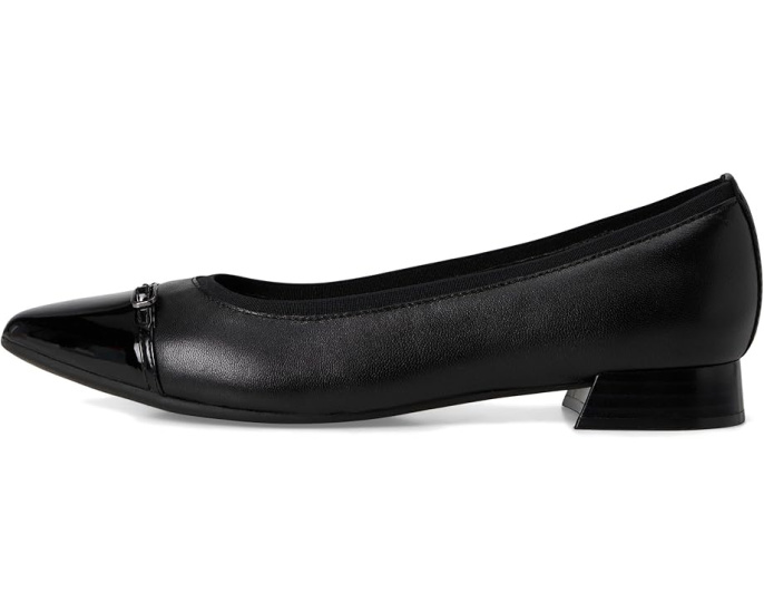 Балетки Natalyn Dusk от Clarks с заостренным носком и пряжкой