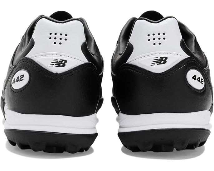 Бутсы футбольные New Balance 442 Pro TF v3 с кожаным верхом