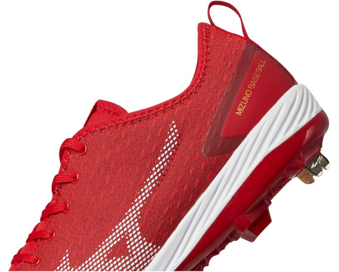 Mizuno Dominant 4 бейсбольные бутсы с технологией U4icX