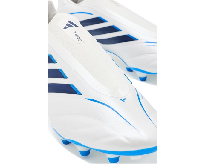 Бутсы Adidas Copa Pure IV League Laceless с мягким верхом