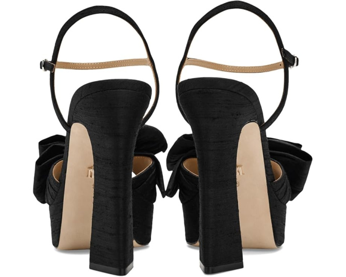 Badgley Mischka Oliva — эффектные туфли с квадратным носком, бантом и платформой