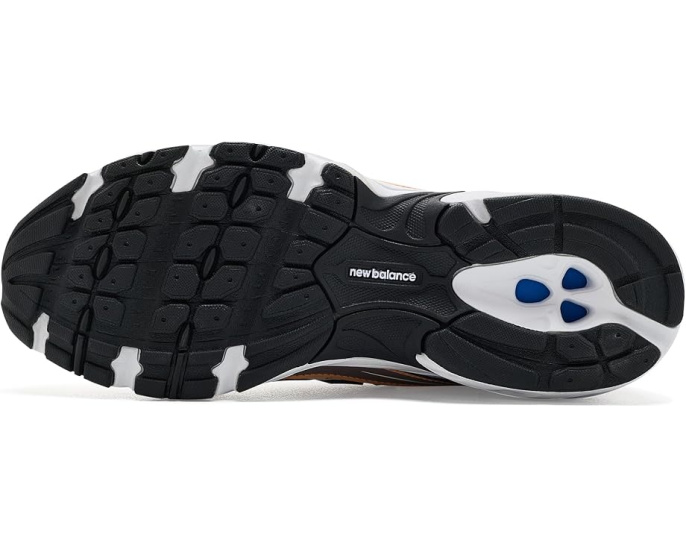Кроссовки 740 от New Balance