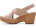 Босоножки Clarks Giselle Dove на клине с перекрещивающимися ремешками