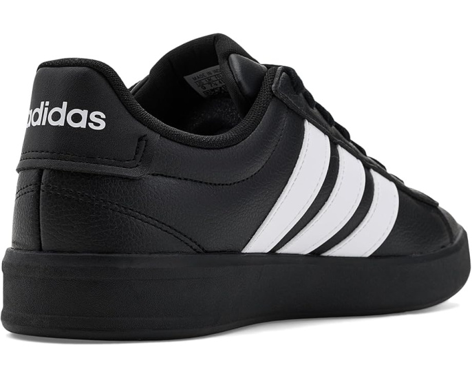 Кроссовки adidas Grand Court 3.0 с резиновым верхом