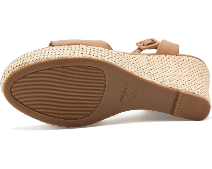 Босоножки Nine West Hanlow на танкетке черные