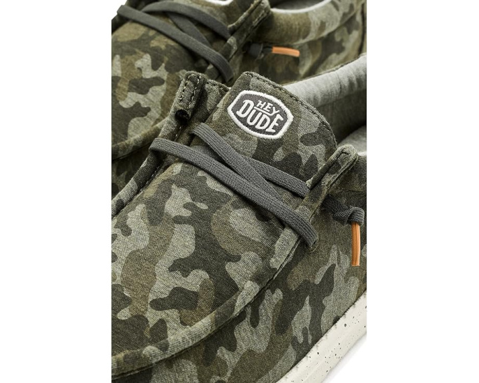 Кеды Hey Dude Wally Stretch Jersey Camo с камуфляжным принтом