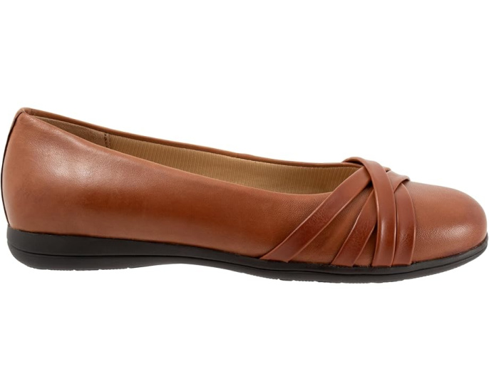 Trotters туфли Daphne из мягкой кожи с асимметричным дизайном