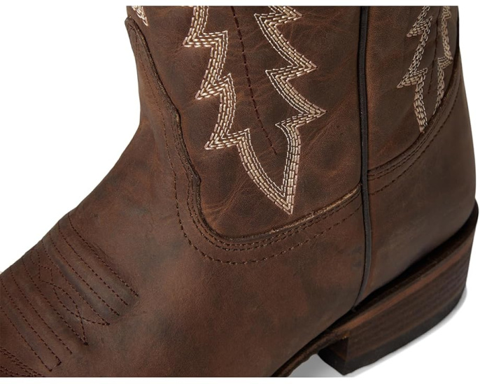 Сапоги L6196 с круглым носком и вышивкой от Corral Boots