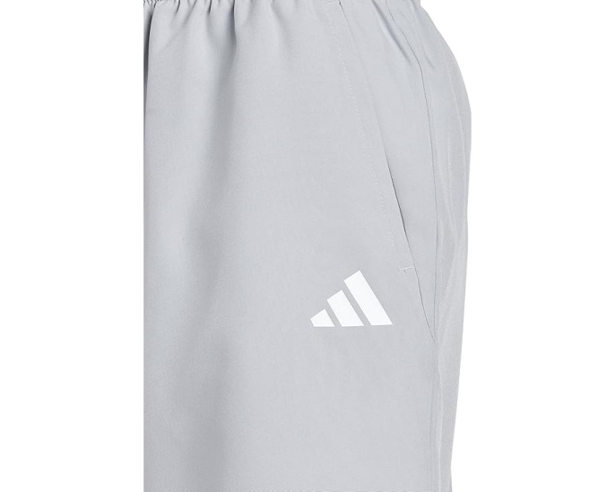 Adidas Kids Woven Essentials шорты с логотипом черные