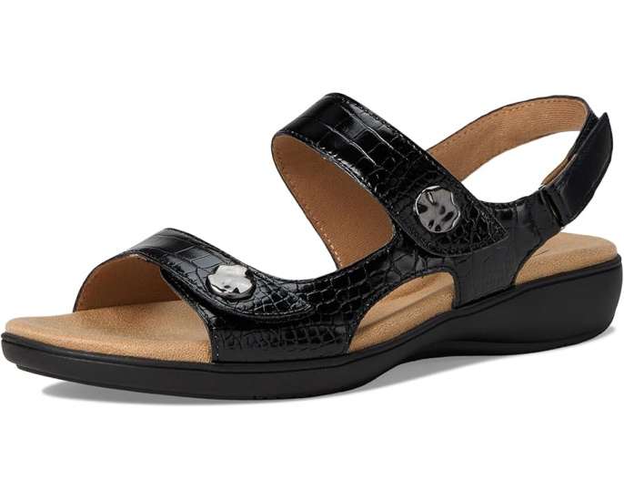 Сандалии Romi Croco от Trotters с рельефом под крокодила и клиновидным каблуком