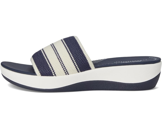 Сандалии Clarks Arla Hollis из коллекции Cloudsteppers на подошве из ЭВА