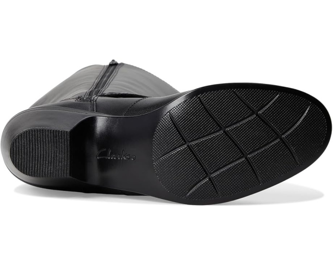 Ботинки Clarks Emily 2 Dream с круглым носком и ремешком