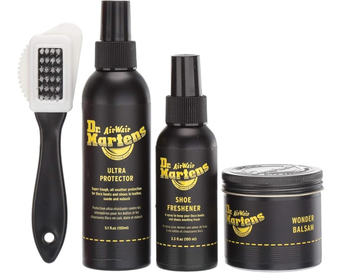 Набор для ухода за обувью Dr. Martens Shoe Care Kit 3 с воском и спреем