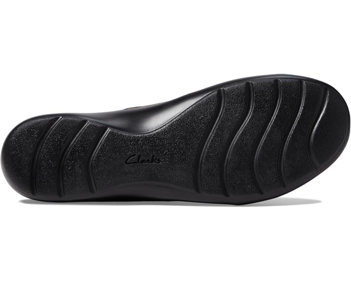 Мокасины Clarks Cora Poppy из текстурированной кожи и текстиля