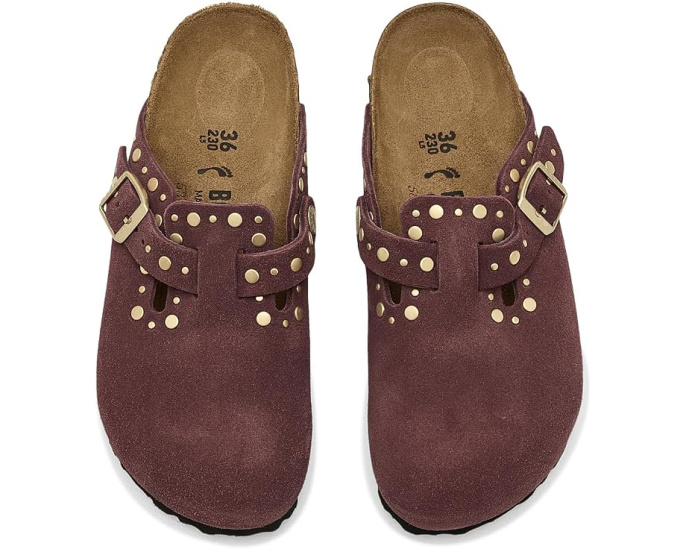 Клоги Birkenstock Boston Rivets с заклепками из замши перцового цвета