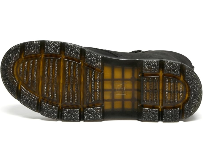 Ботинки Dr. Martens Combs Leather с прочной конструкцией и классической шнуровкой