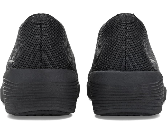SKECHERS Arya с текстурированным верхом и стелькой из пены с эффектом памяти