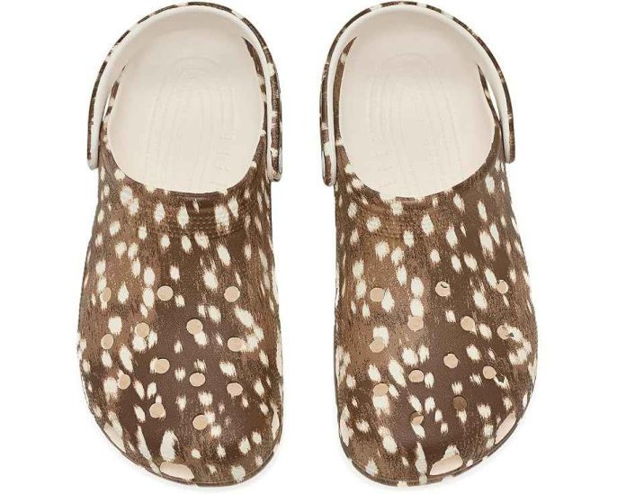 Клоги Classic Graphic Clogs от Crocs с принтом
