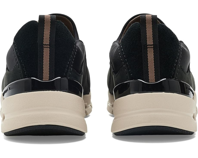 Водонепроницаемые кроссовки Clarks Nature X Sky из черной замши