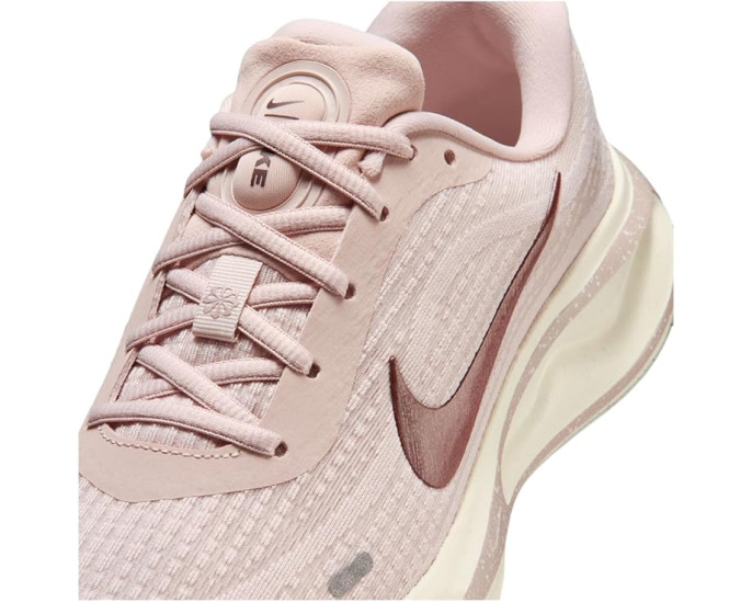 Беговые кроссовки Nike Journey Run с высокой пеной для амортизации