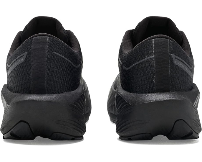 Кроссовки ASICS Novablast 6 GTX для бега с мембраной