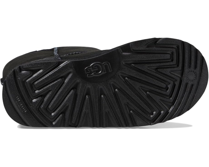 Детские угги UGG Kids Classic Tall II с водонепроницаемой пропиткой и подошвой Treadlite