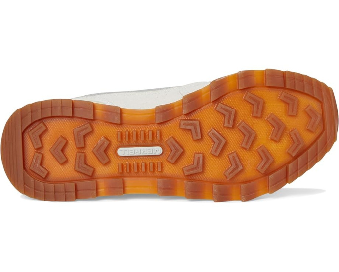 Кроссовки Merrell Alpine 83 с переработанными материалами и контролем запаха