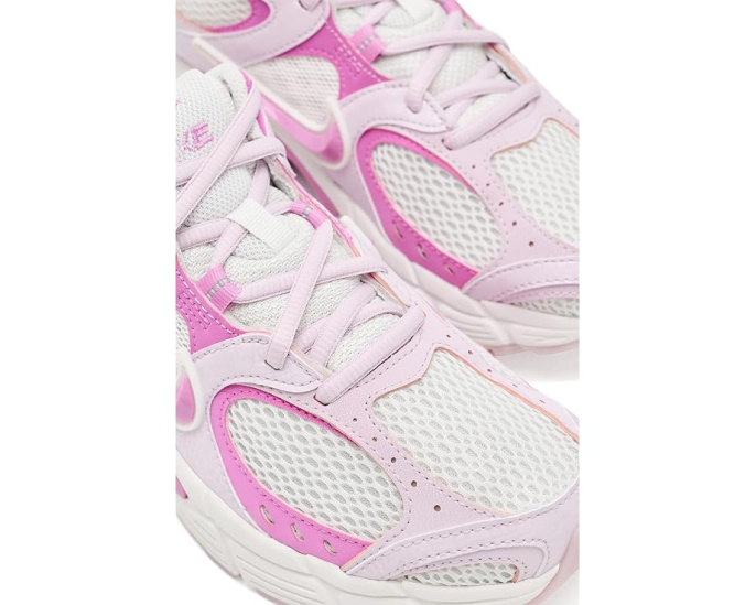 Кроссовки Nike V5 RNR с пеноматериалом и металлическими деталями