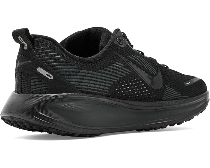 Беговые кроссовки Nike Kids Vomero 18 с пеной ReactX
