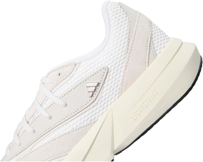 Кроссовки Lightblaze от adidas с текстильно-сетчатым верхом