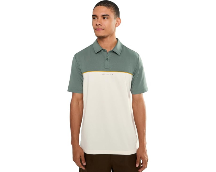 Поло Featherweight Color-Block TravisMathew с контрастной отделкой