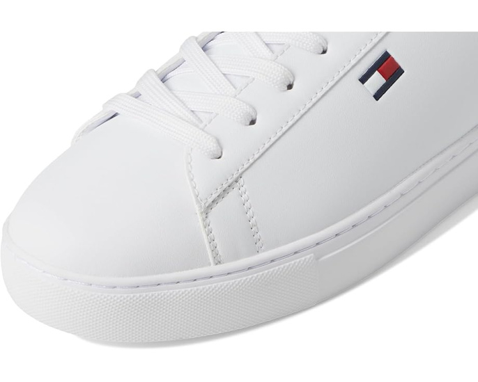 Кроссовки Tommy Hilfiger Brecon с фирменным логотипом и круглым носком